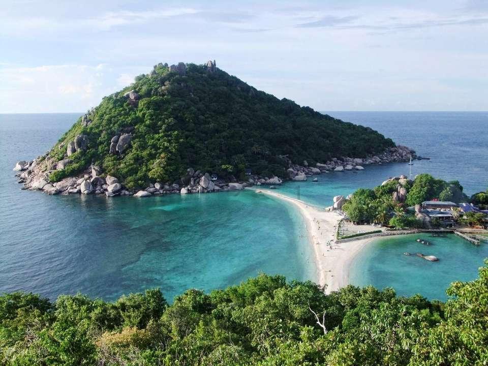 逃离部落洞穴