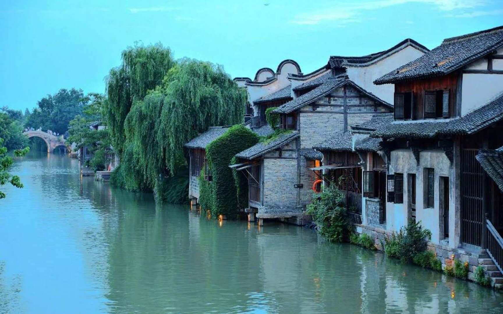 小镇惊魂